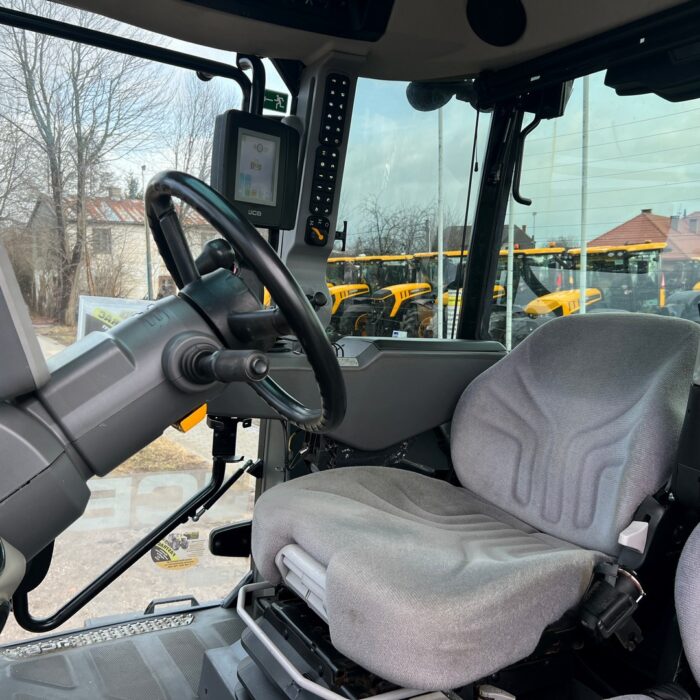 JCB Fastrac 4220 (11)
