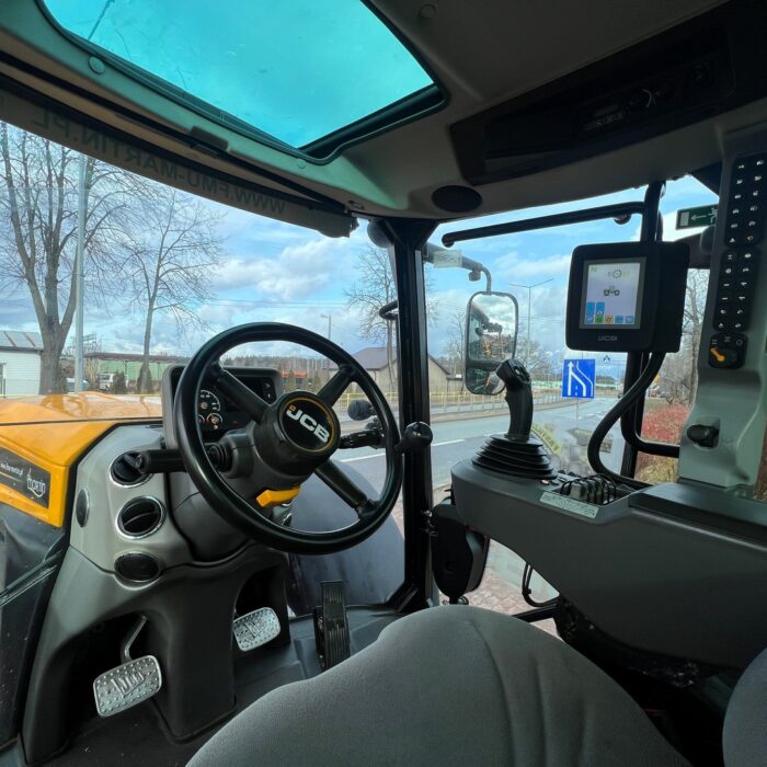 JCB Fastrac 4220 (12)