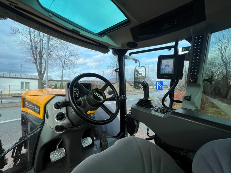 JCB Fastrac 4220 (12)
