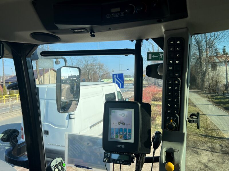 JCB Fastrac 4220 (14)