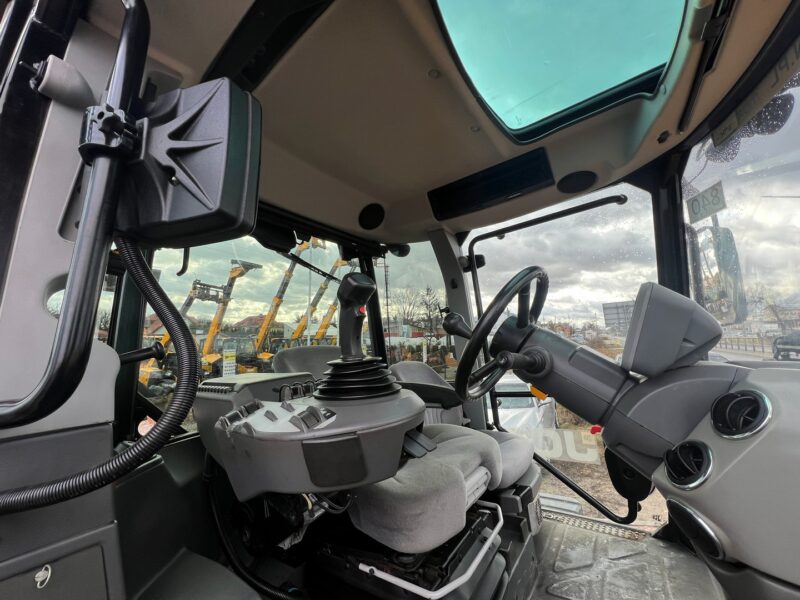 JCB Fastrac 4220 (15)