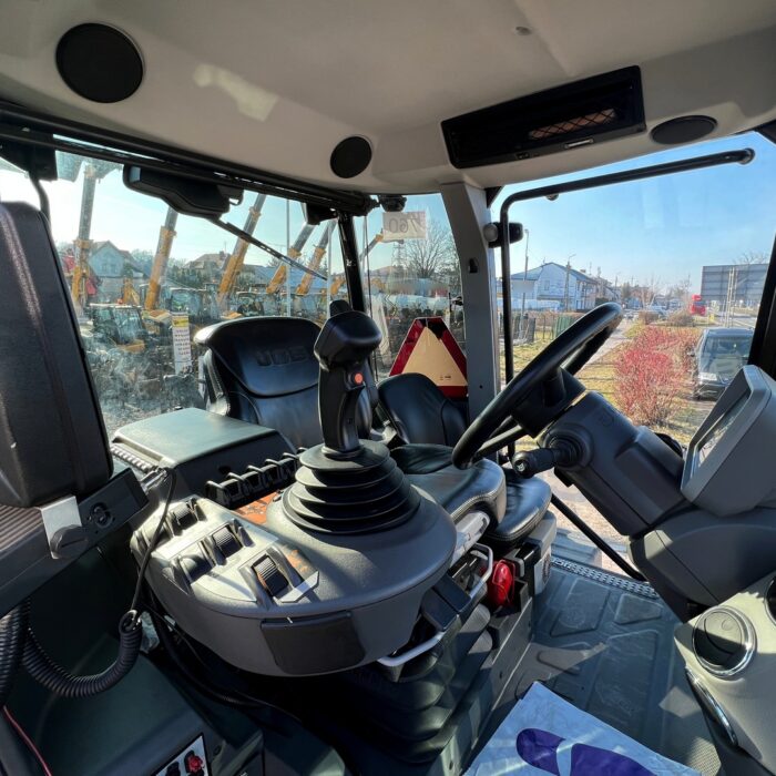 JCB Fastrac 4220 (17)