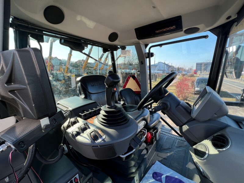 JCB Fastrac 4220 (17)