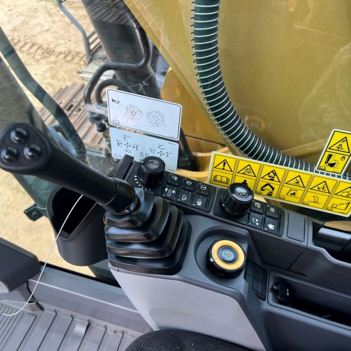 CAT 320 GC (35)