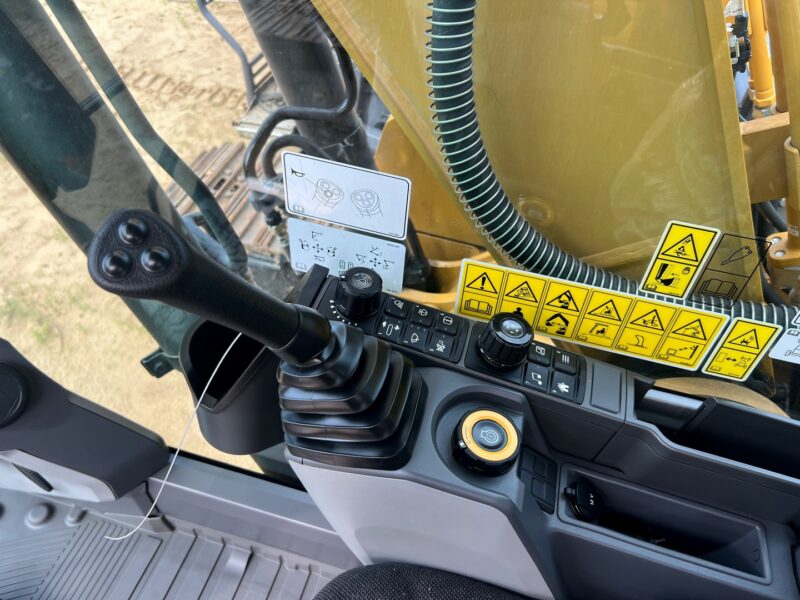 CAT 320 GC (35)