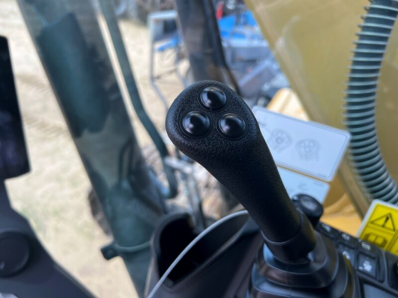 CAT 320 GC (36)
