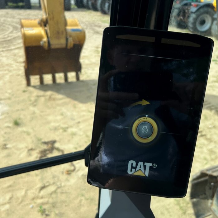 CAT 320 GC (40)