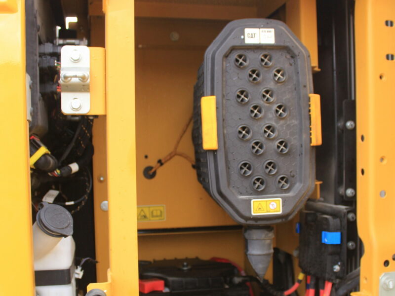 CAT 320 GC (46)
