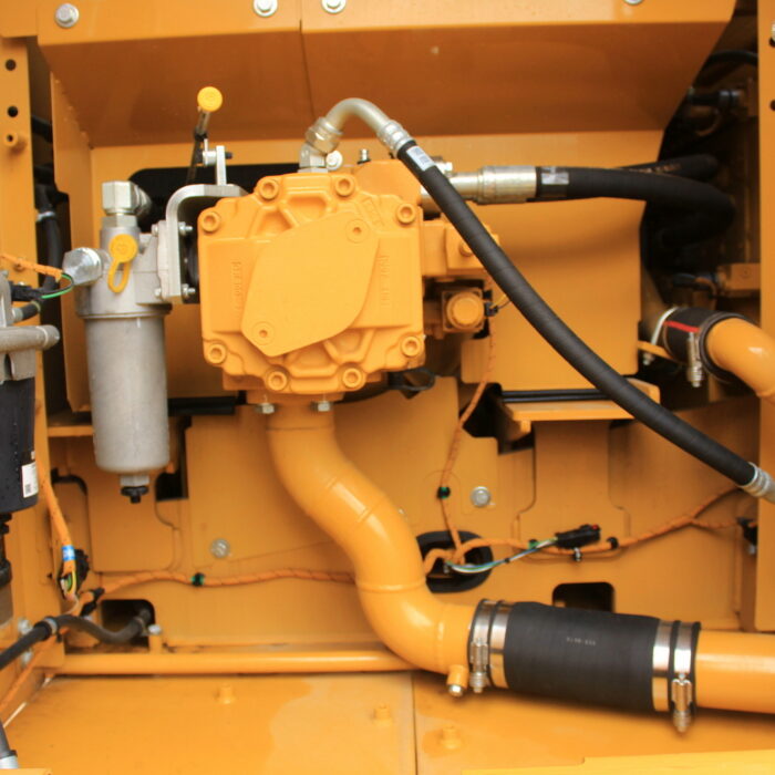 CAT 320 GC (48)