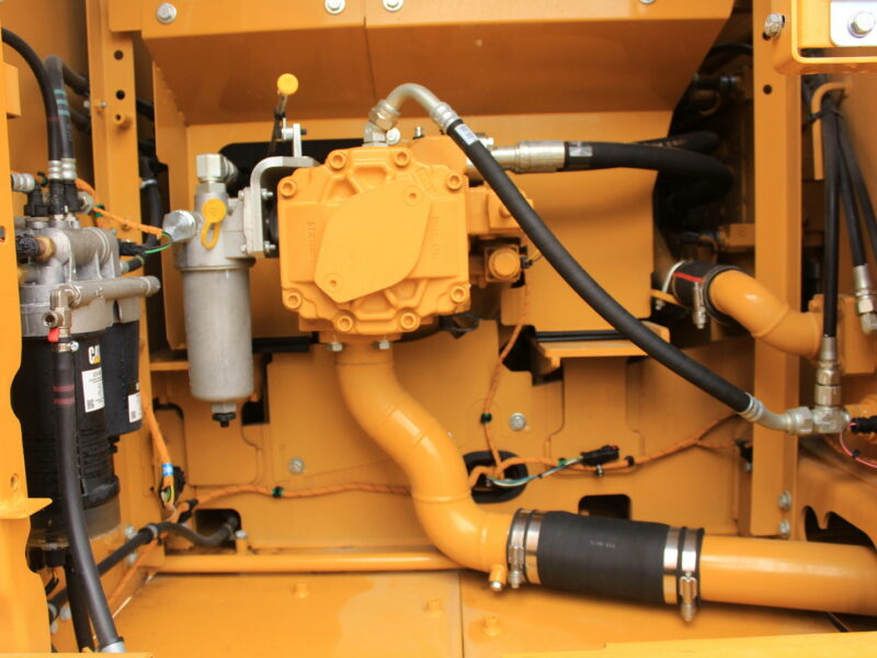 CAT 320 GC (48)