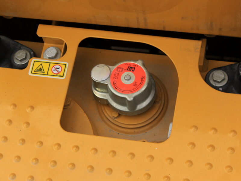 CAT 320 GC (53)