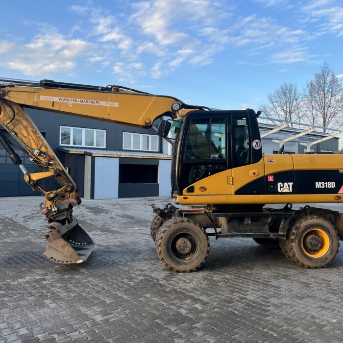 CAT M318D (3)