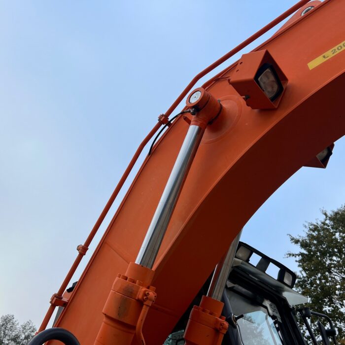 DOOSAN DX140W (11)