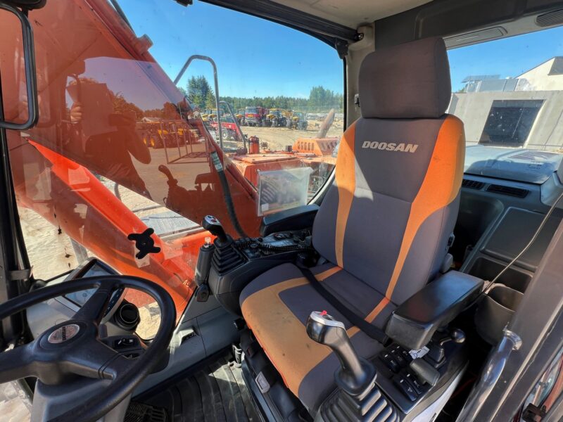 DOOSAN DX140W (15)