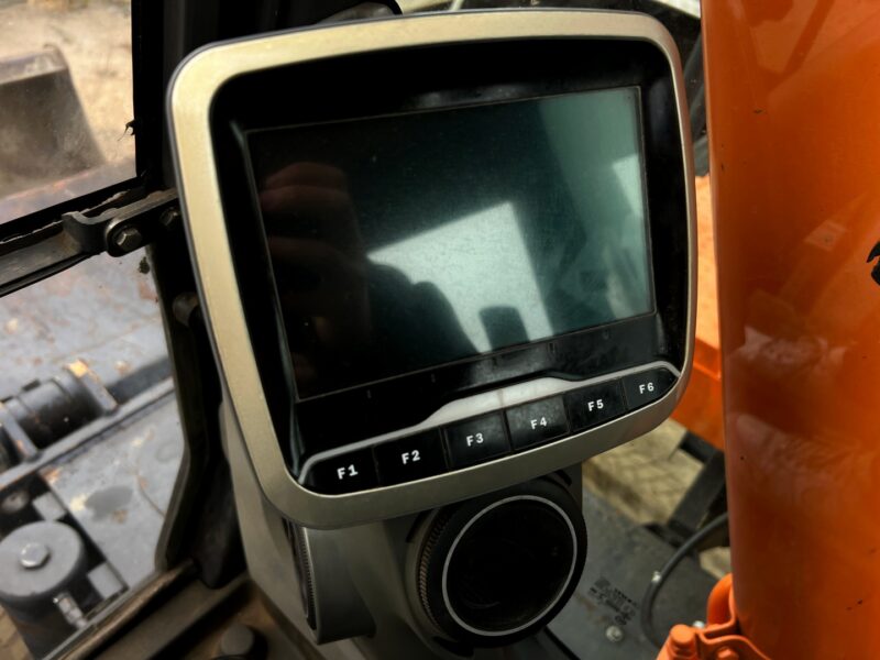 DOOSAN DX140W (18)