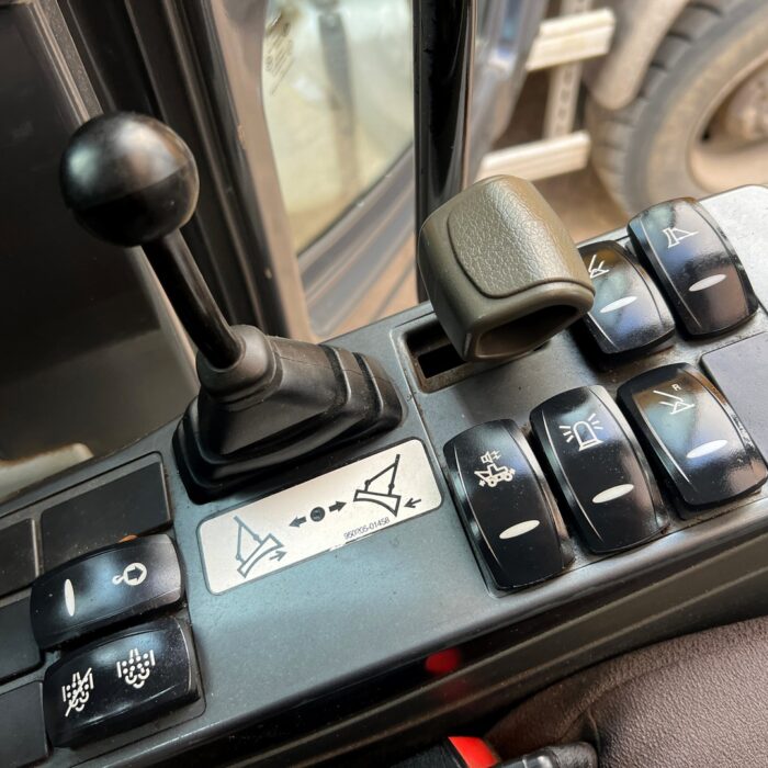 DOOSAN DX140W (19)