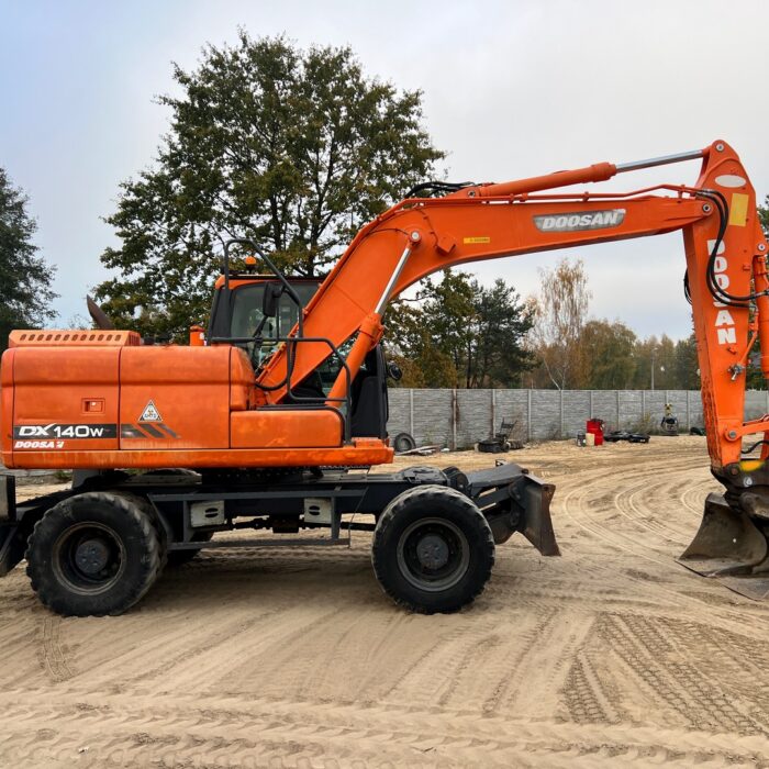 DOOSAN DX140W (9)