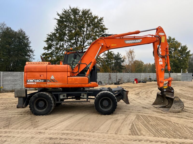 DOOSAN DX140W (9)