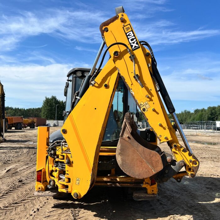 JCB 3CX (4)