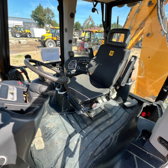 JCB 3CX (9)