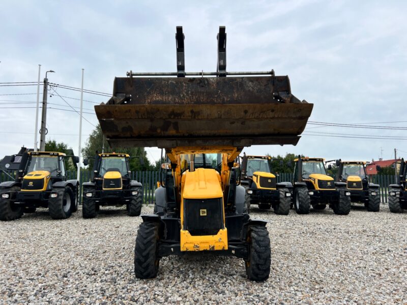 JCB 3CX(8)