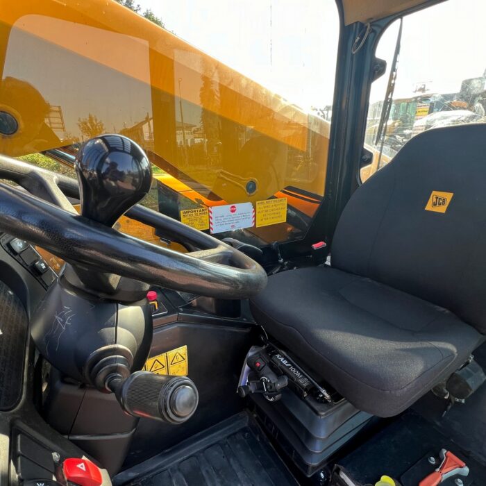 JCB 525-60 (11)
