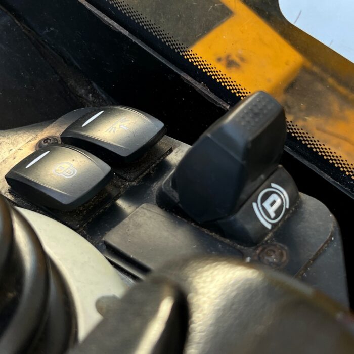 JCB 525-60 (14)