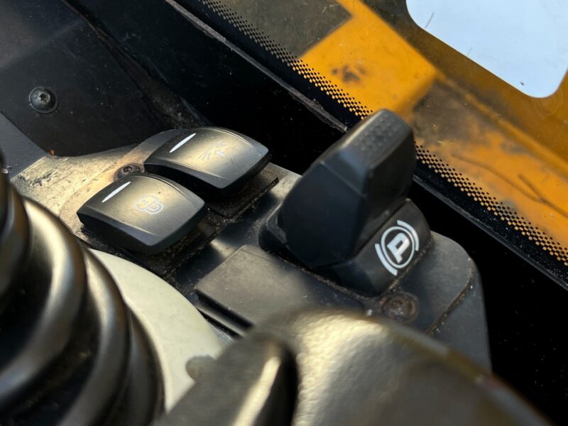 JCB 525-60 (14)