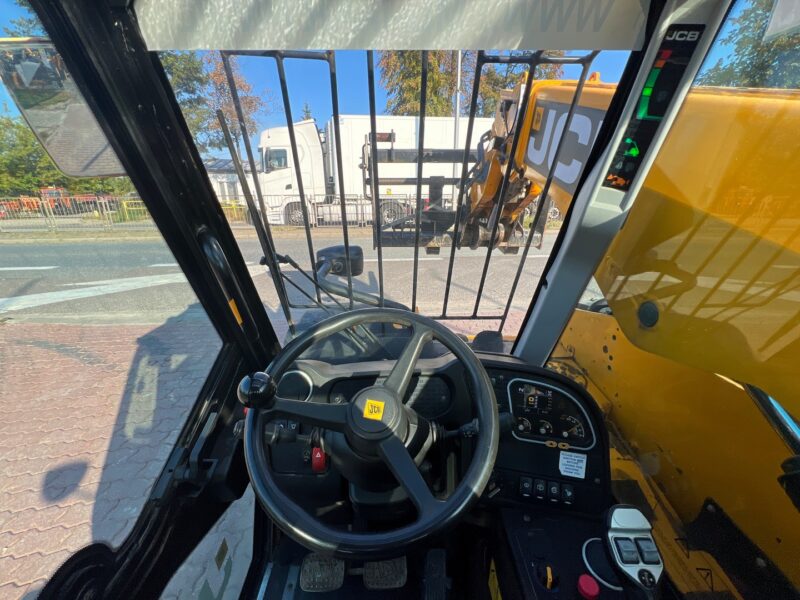 JCB 525-60 (16)