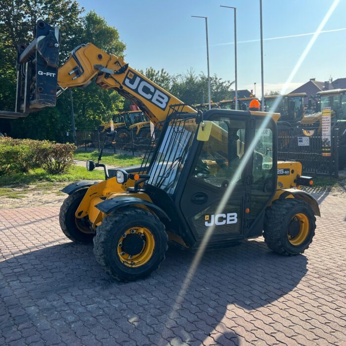 JCB 525-60 (17)