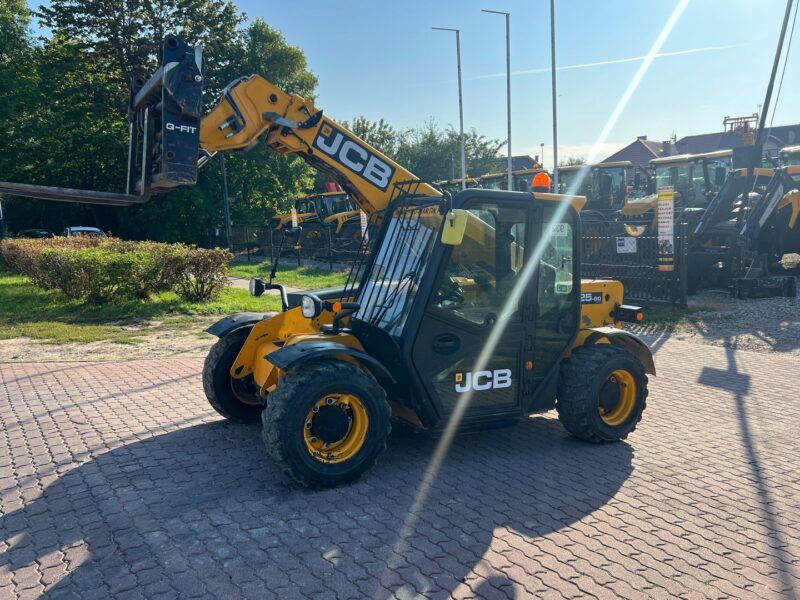 JCB 525-60 (17)