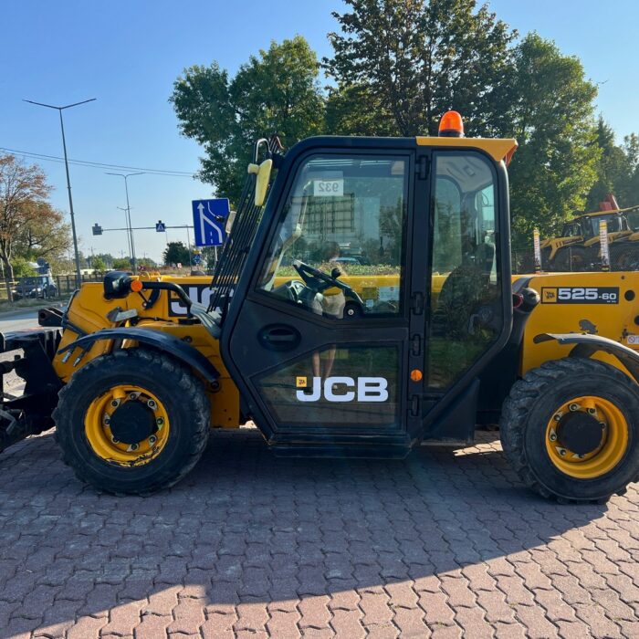 JCB 525-60 (2)