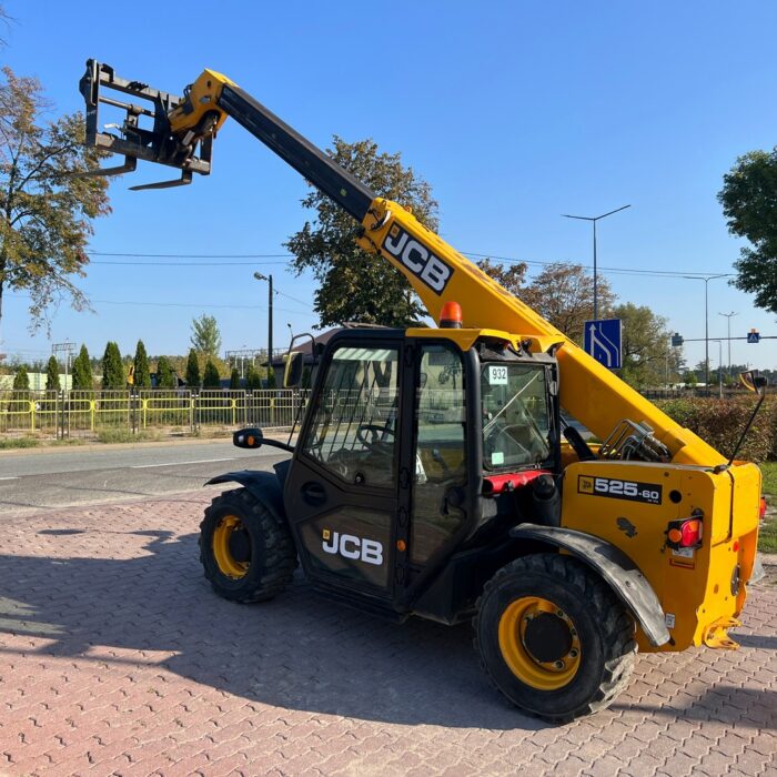 JCB 525-60 (24)