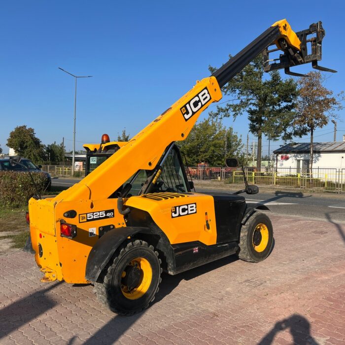 JCB 525-60 (25)