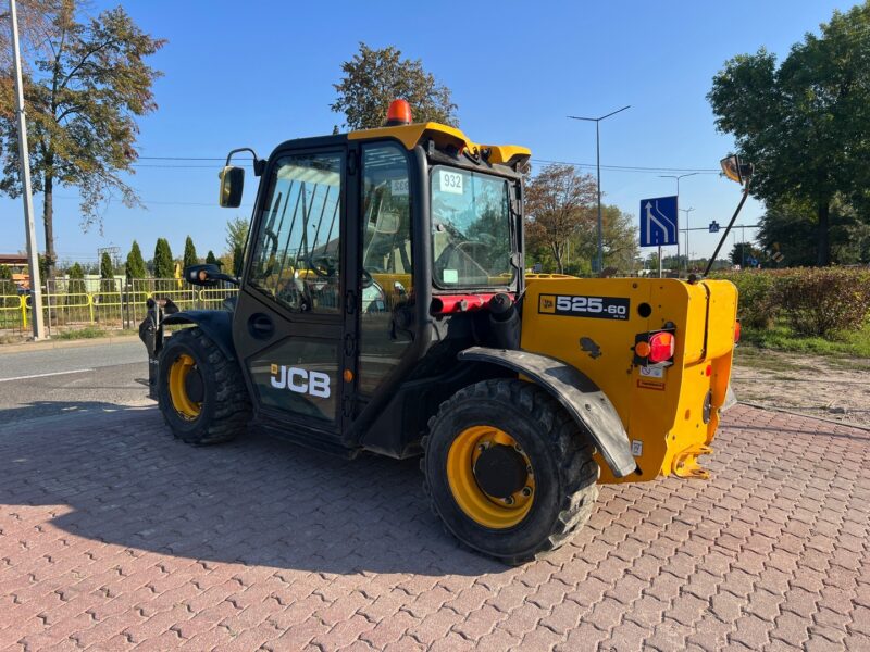 JCB 525-60 (3)