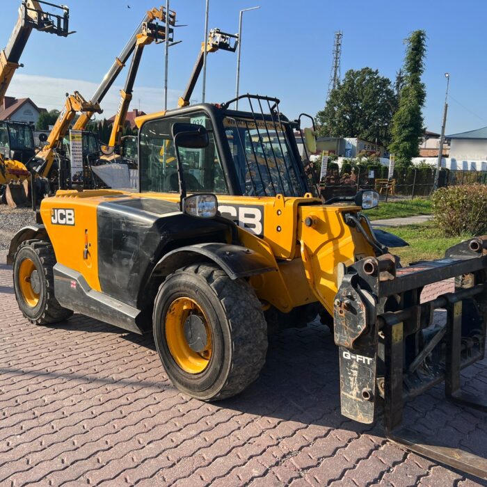 JCB 525-60 (7)