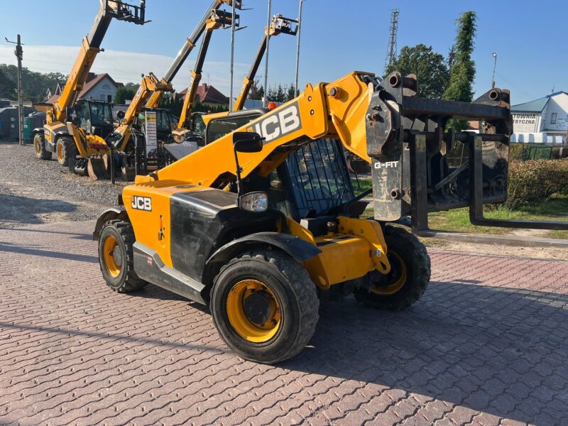 JCB 525-60 (8)