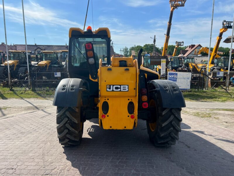 JCB 531-70 (10)
