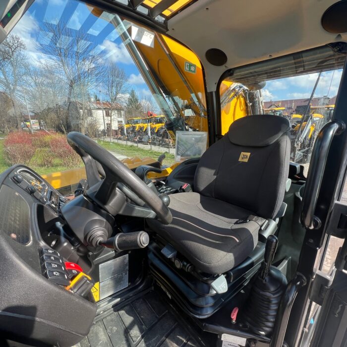 JCB 560-80 AgriPlus (16)