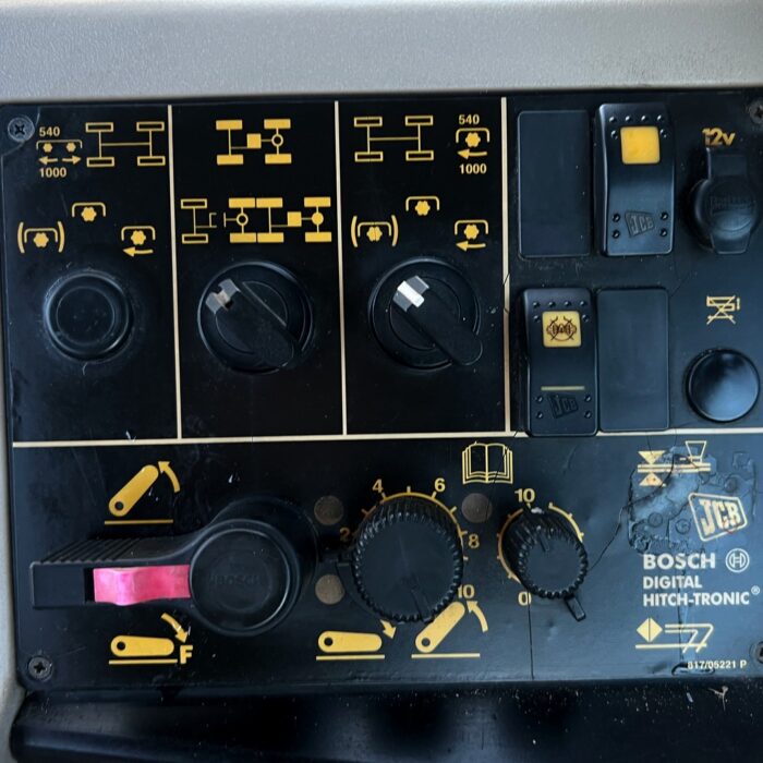 JCB FASTRAC 2135 (13)