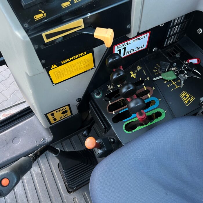 JCB FASTRAC 2135 (14)