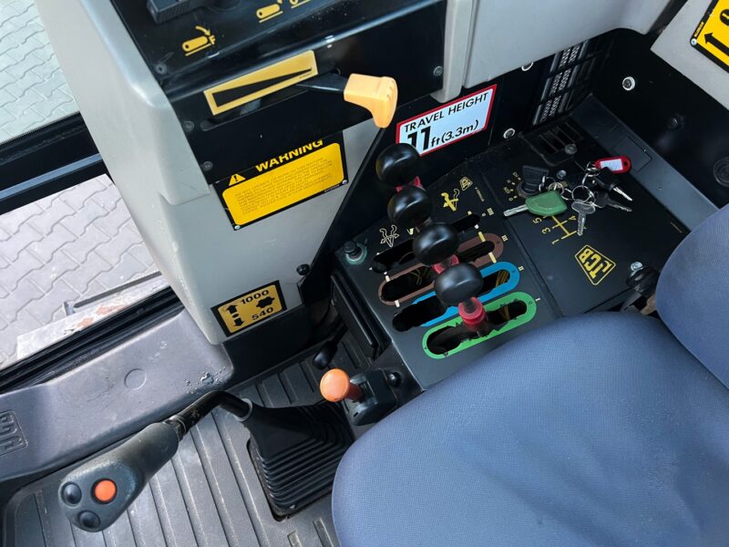 JCB FASTRAC 2135 (14)