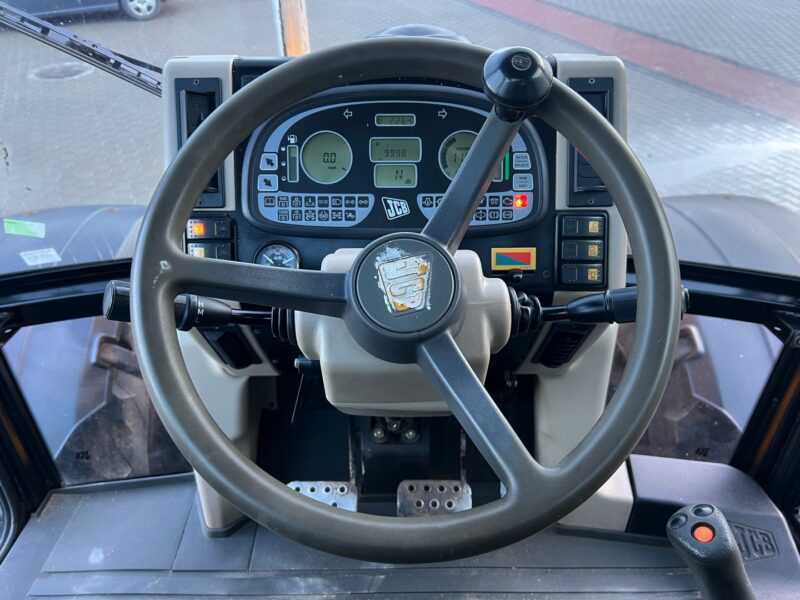 JCB FASTRAC 2135 (15)
