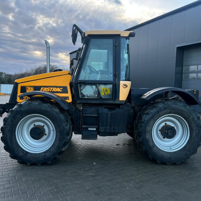 JCB FASTRAC 2135 (2)