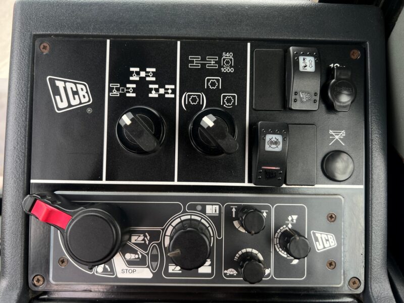 JCB FASTRAC 2155 (14)