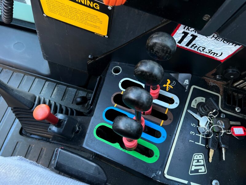 JCB FASTRAC 2155 (15)