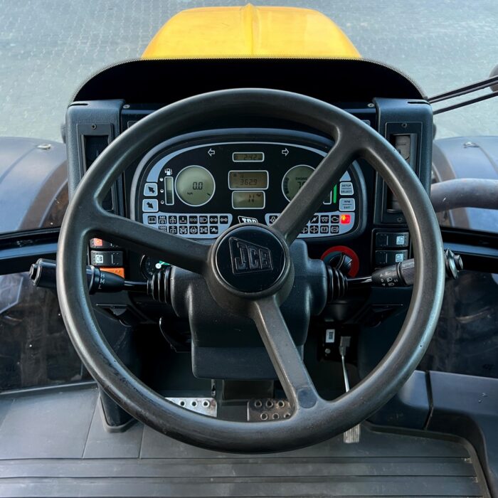 JCB FASTRAC 2155 (17)