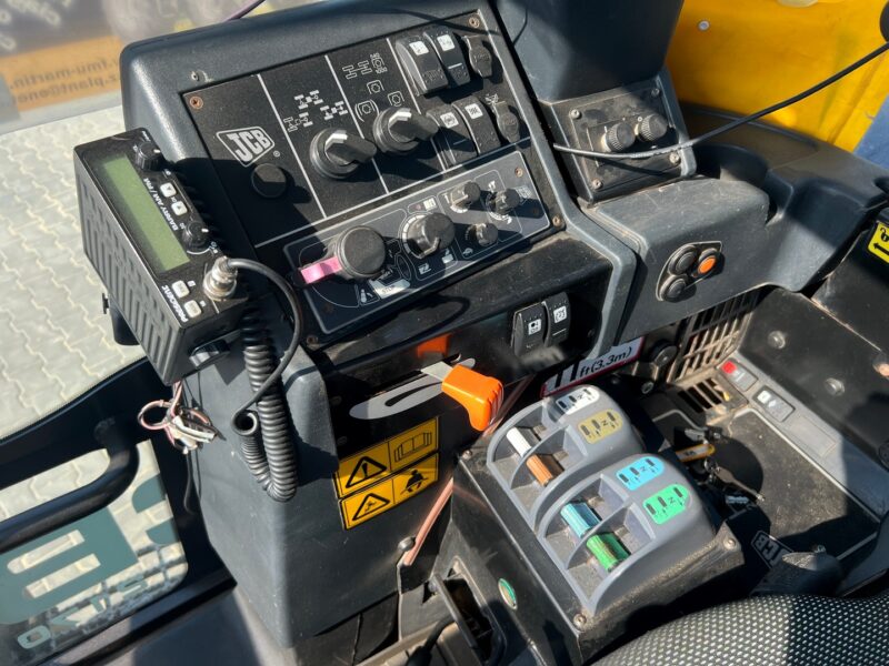 JCB FASTRAC 2170 (14)