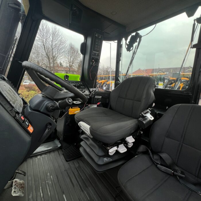 JCB FASTRAC 2170 (15)