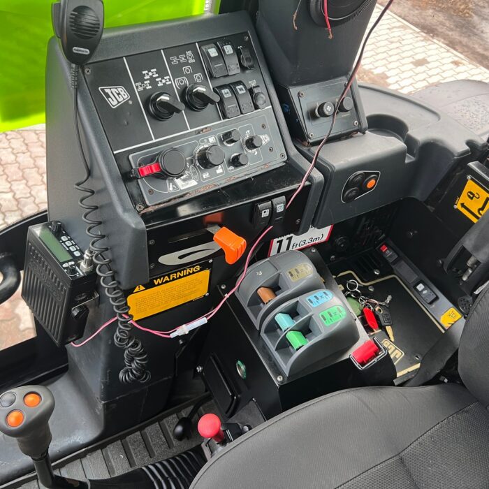JCB FASTRAC 2170 (16)